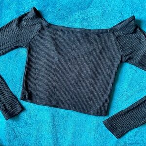 Crop top black and gold sweater shirt